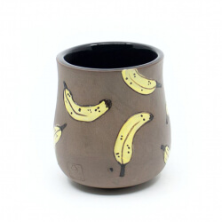 Handgemachter Becher 'Banana' Bild 4 Becher 'Banana' Front