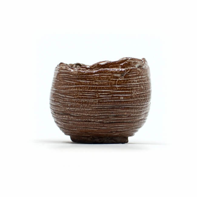 handgemachter Chawan im Kurinuki-Stil Seitenansicht