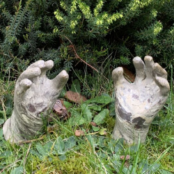 gruselige Zombi-Hände - Halloweendeko/Pfahlhocker