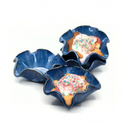 Set aus 6 handgefertigten Muffinformen - blau handgemachte Muffinformen in blau staged