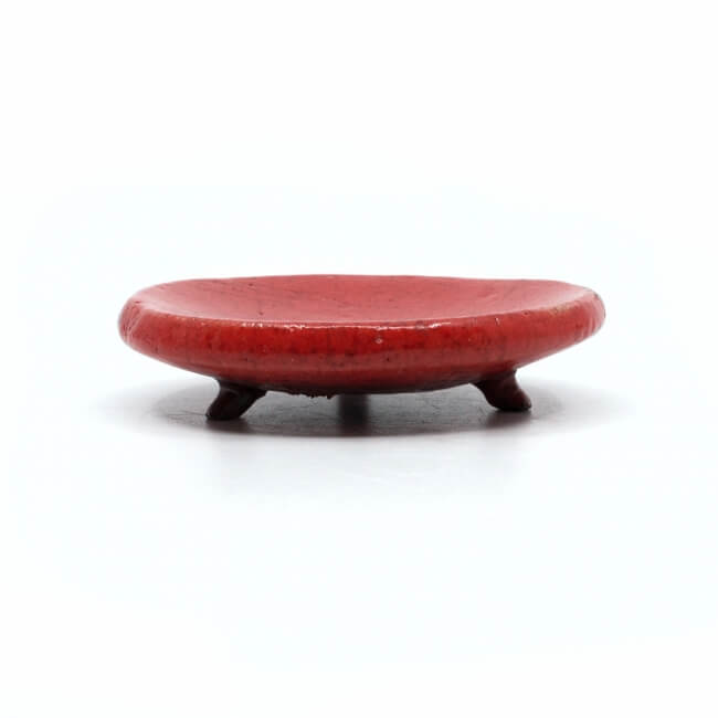 Handgefertigte runde rote Seifenschale aus dem Raku-Brand - Seite