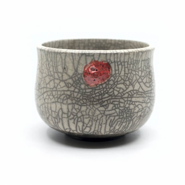 Raku Teeschale weiß & rot 