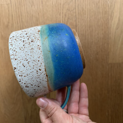 Tasse Auftrag 'Sand und Meer' azurblau