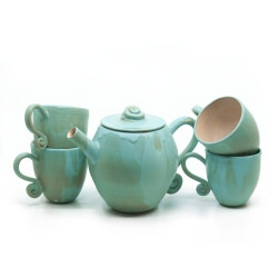 Handgefertigtes Teeservice in grün/blau - kleines Geschirrset - Frontansicht