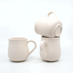 Tasse 'bauchig' Keramik Rohling - creme/weiß Bild 2 Rohling Tasse weiss Stapel